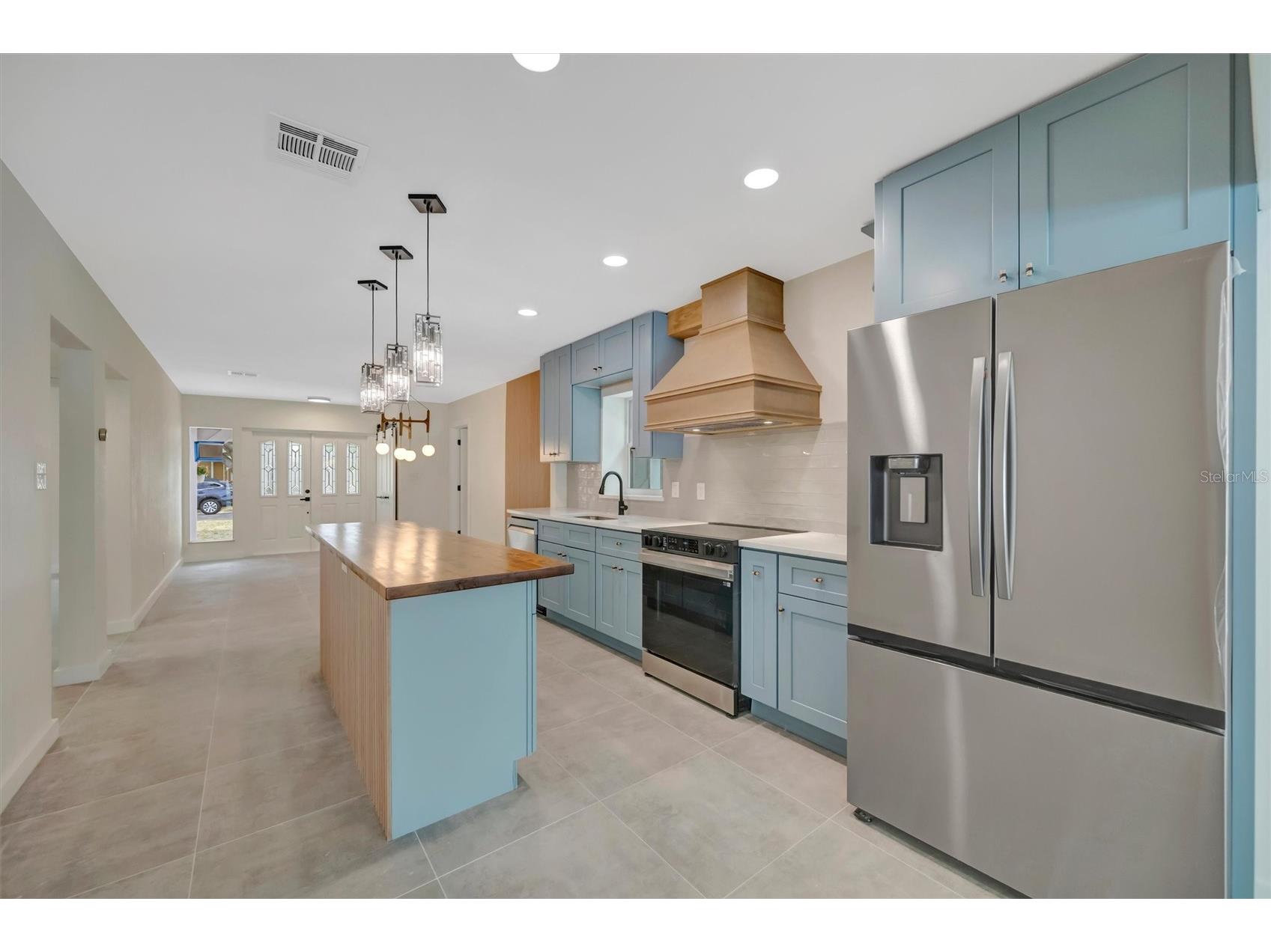 647 74th Avenue N Saint Petersburg FL 33702 TB8501591 image11