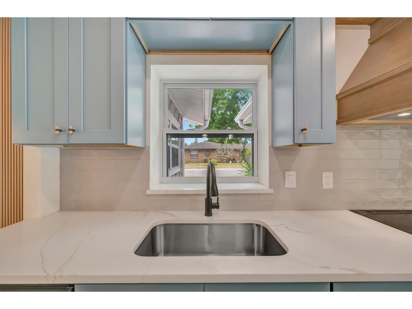 647 74th Avenue N Saint Petersburg FL 33702 TB8501591 image14