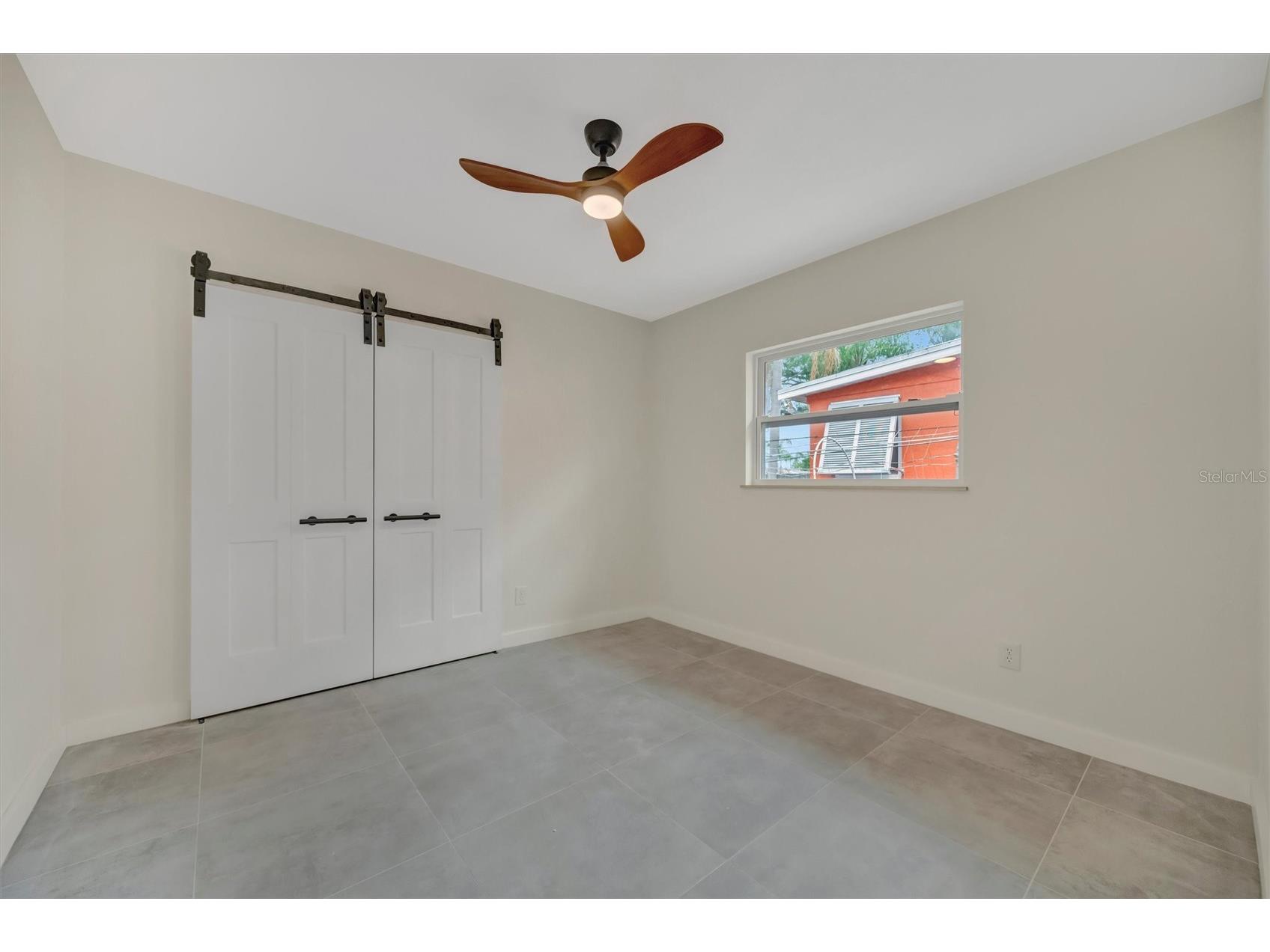 647 74th Avenue N Saint Petersburg FL 33702 TB8501591 image27