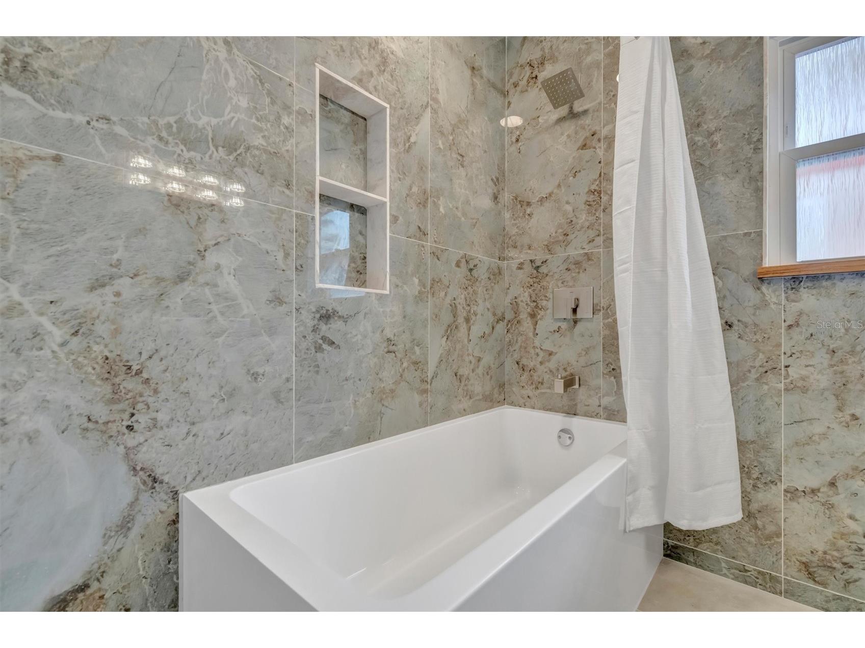 647 74th Avenue N Saint Petersburg FL 33702 TB8501591 image29