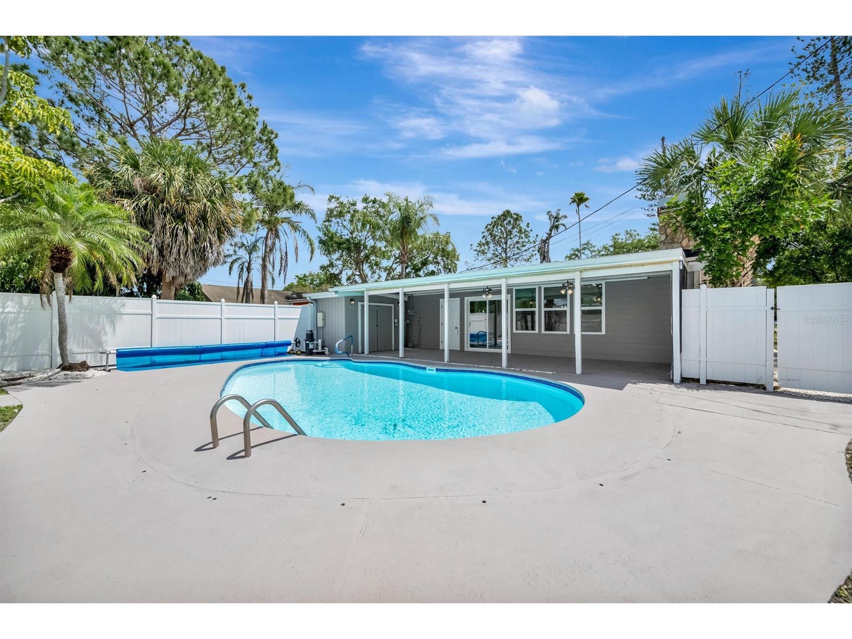 647 74th Avenue N Saint Petersburg FL 33702 TB8501591 image47