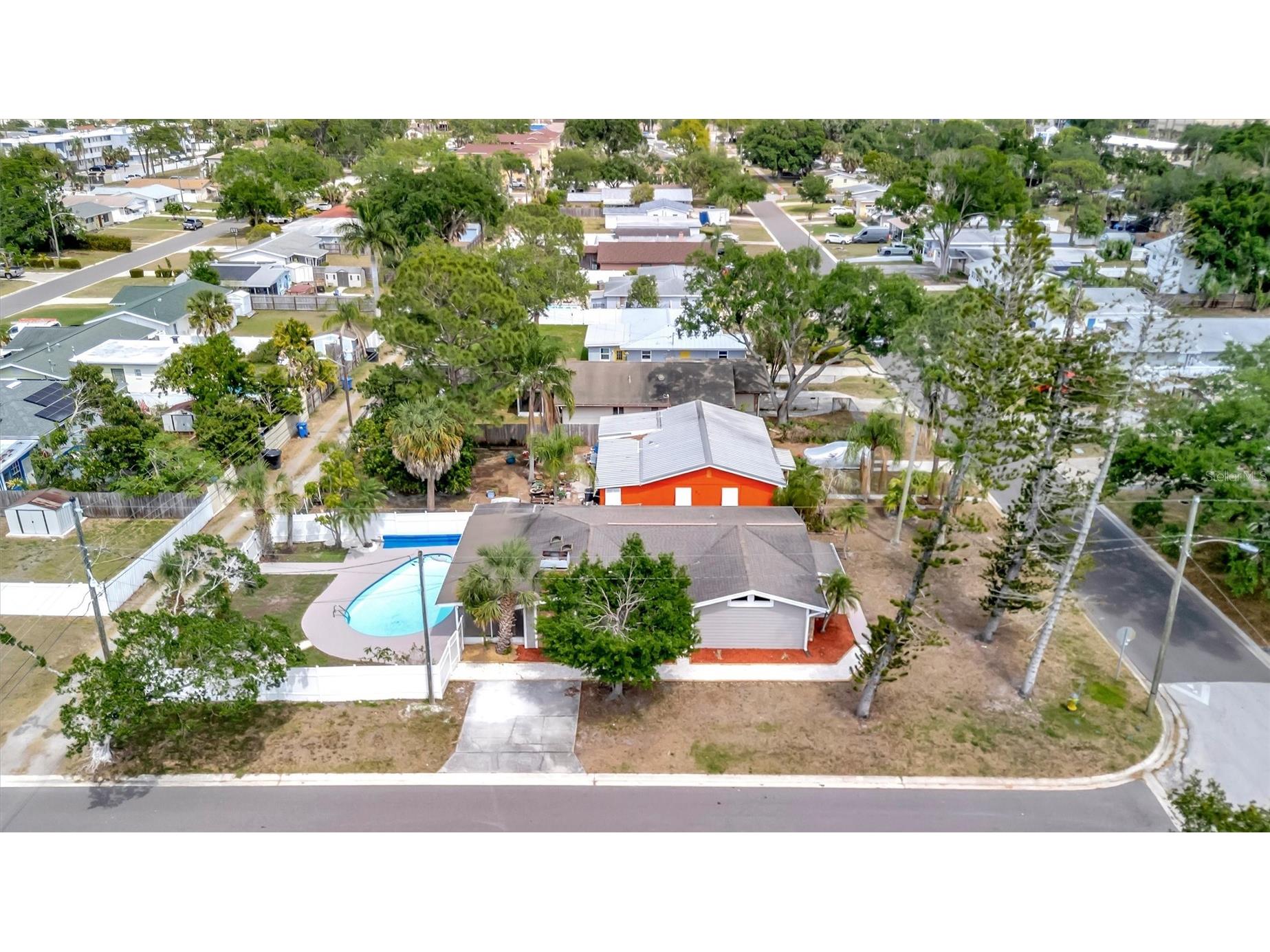 647 74th Avenue N Saint Petersburg FL 33702 TB8501591 image51