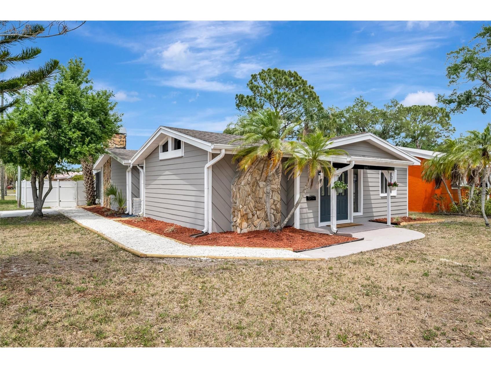 647 74th Avenue N Saint Petersburg FL 33702 TB8501591 image57