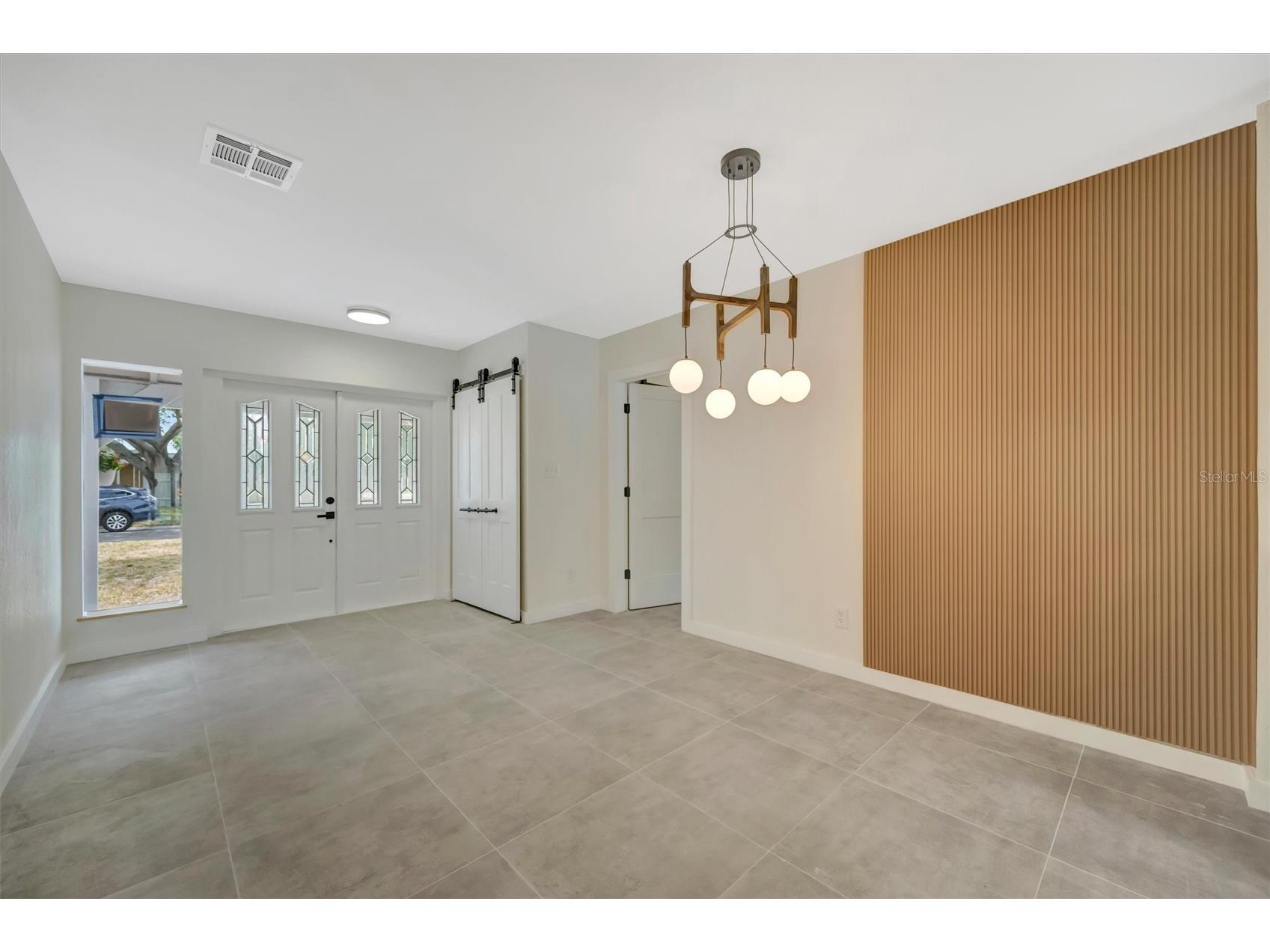 647 74th Avenue N Saint Petersburg FL 33702 TB8501591 image7