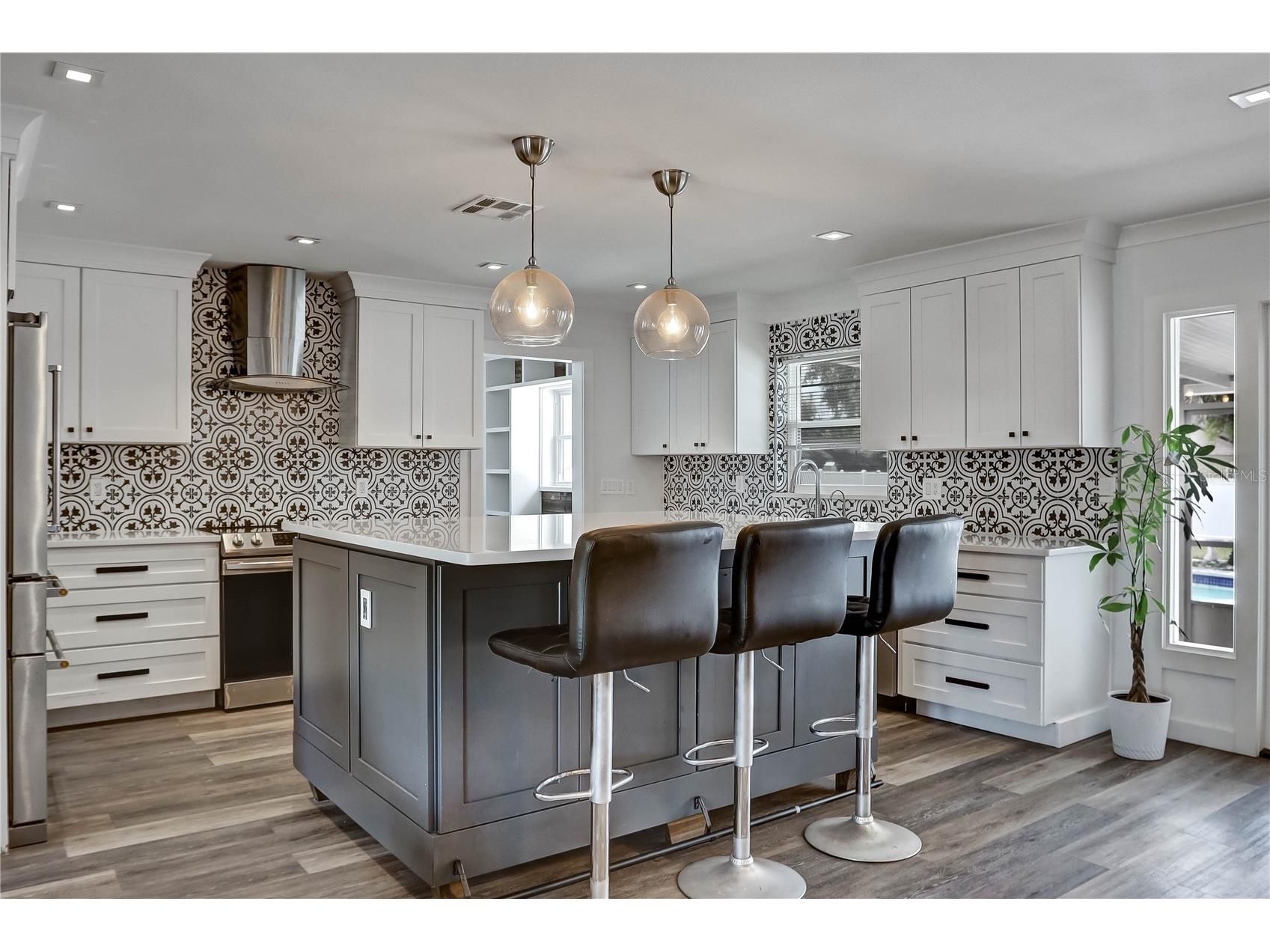 647 E Hillcrest Street Altamonte Springs FL 32701 OM725655 image12