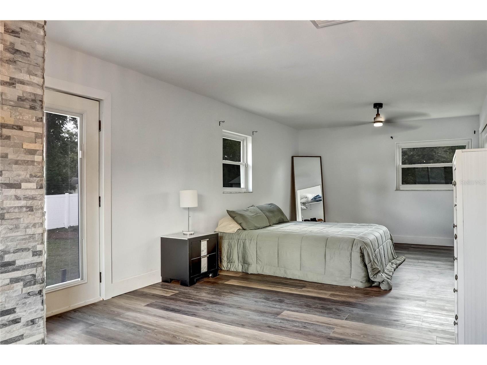 647 E Hillcrest Street Altamonte Springs FL 32701 OM725655 image21