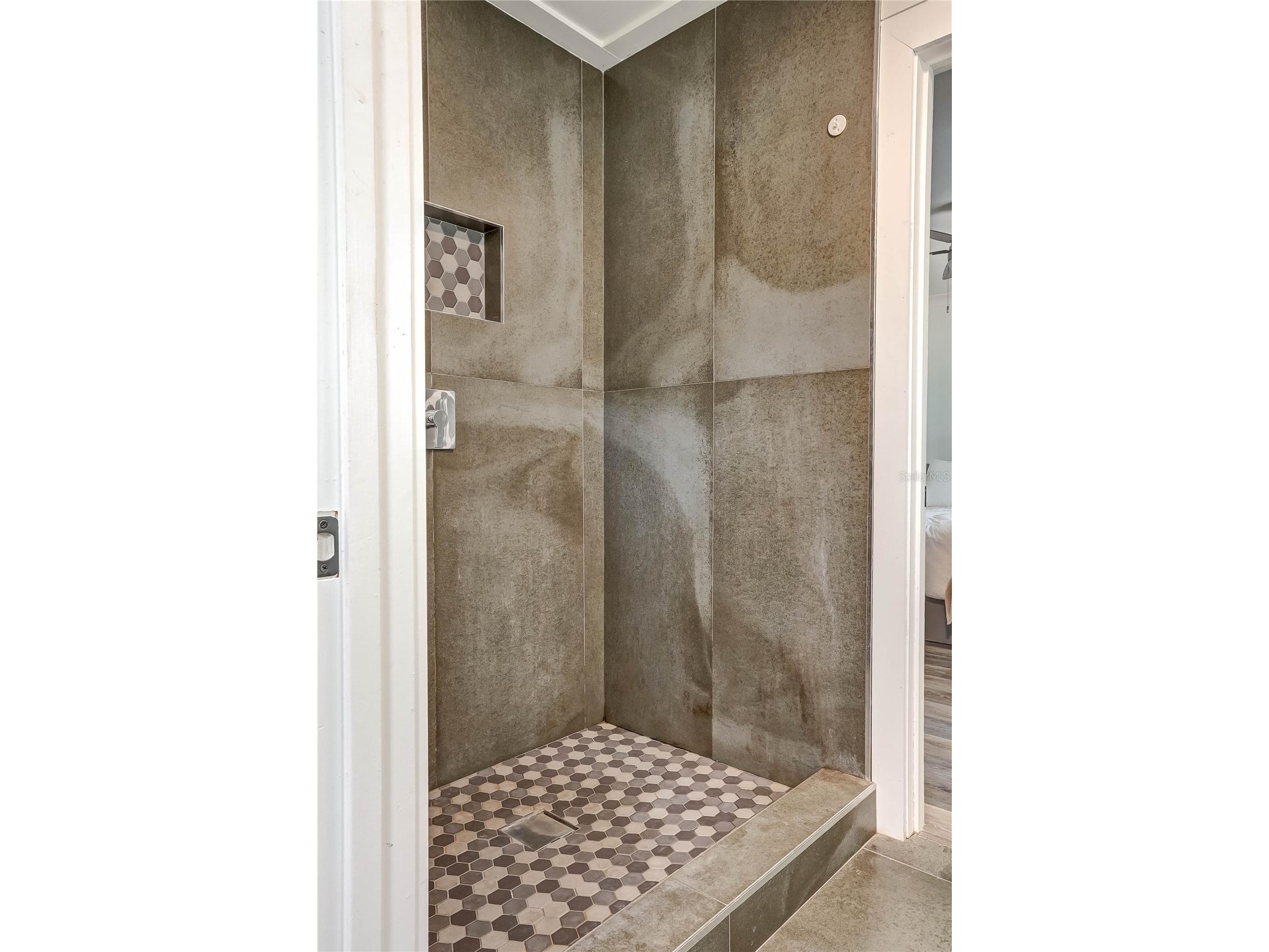 647 E Hillcrest Street Altamonte Springs FL 32701 OM725655 image34