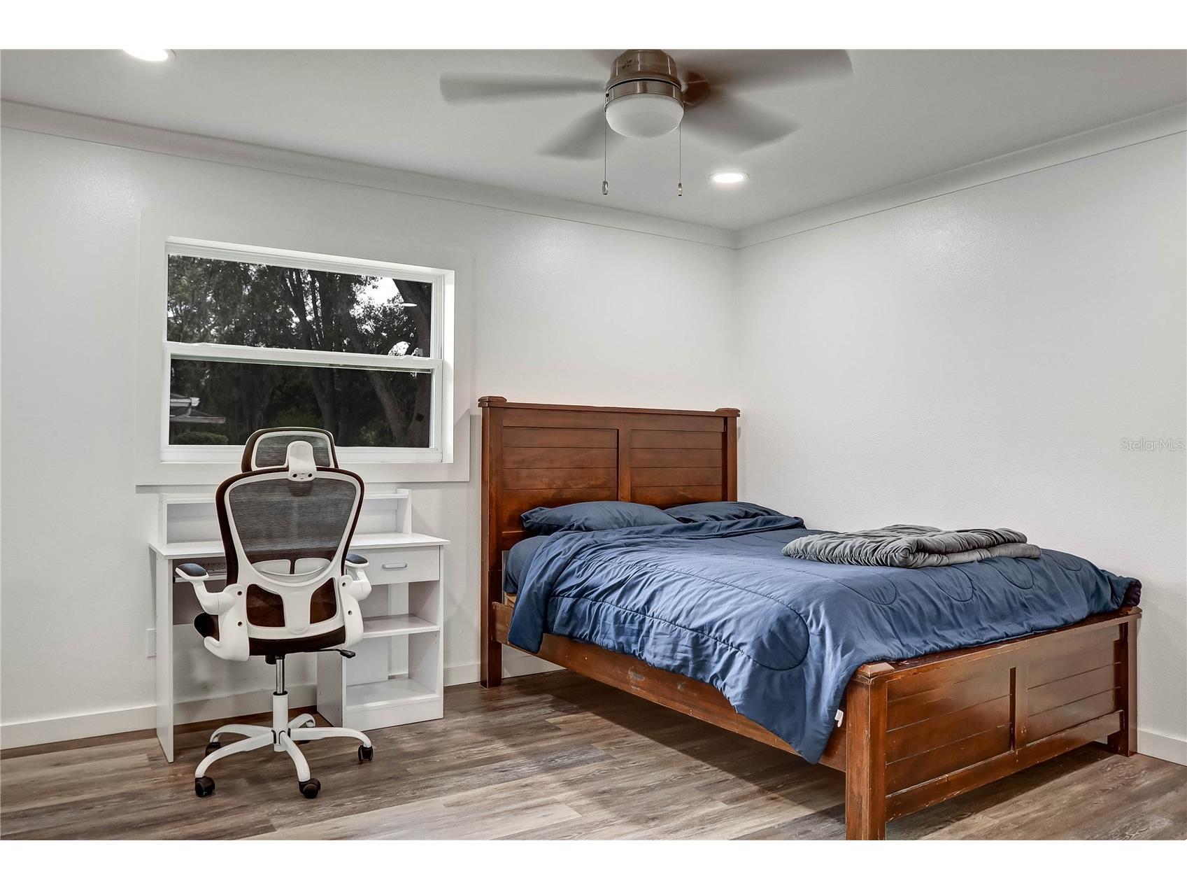 647 E Hillcrest Street Altamonte Springs FL 32701 OM725655 image36