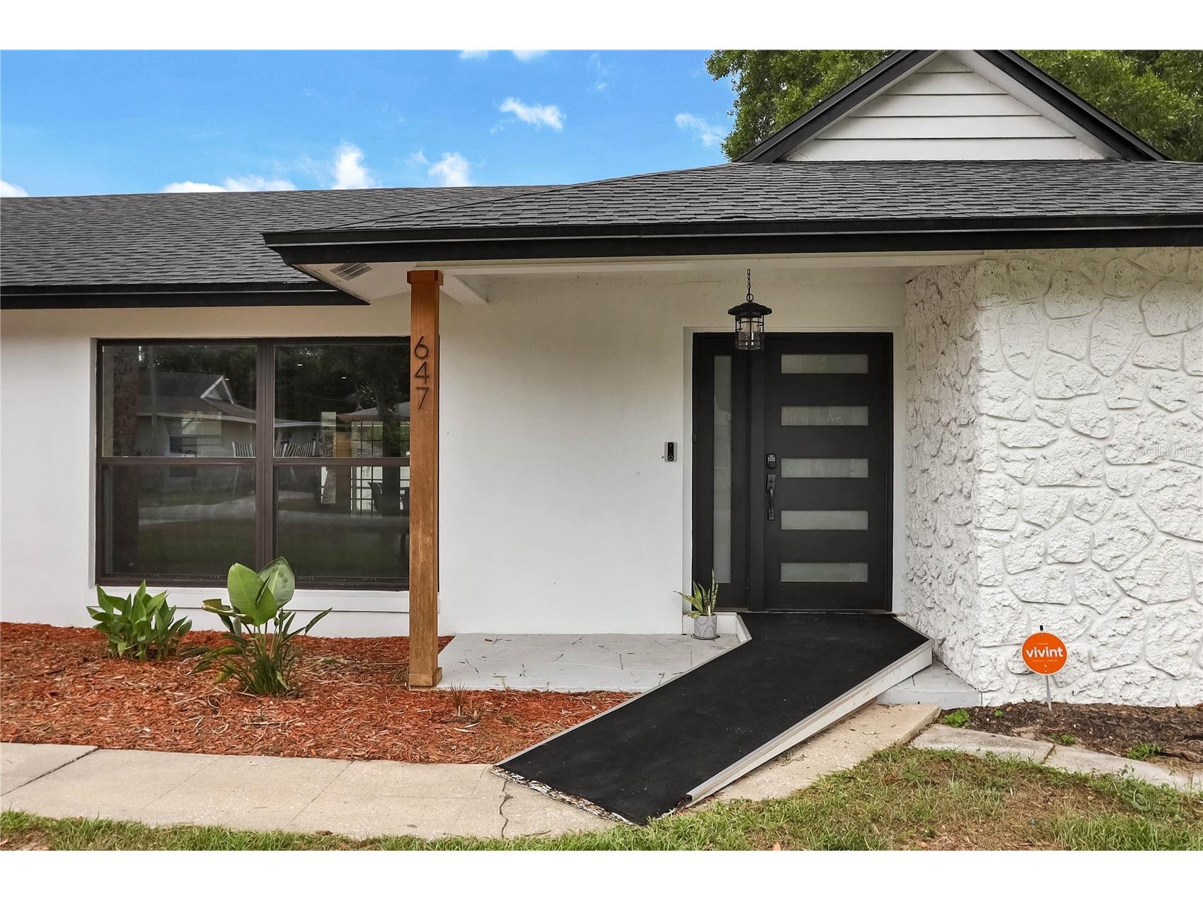 647 E Hillcrest Street Altamonte Springs FL 32701 OM725655 image6