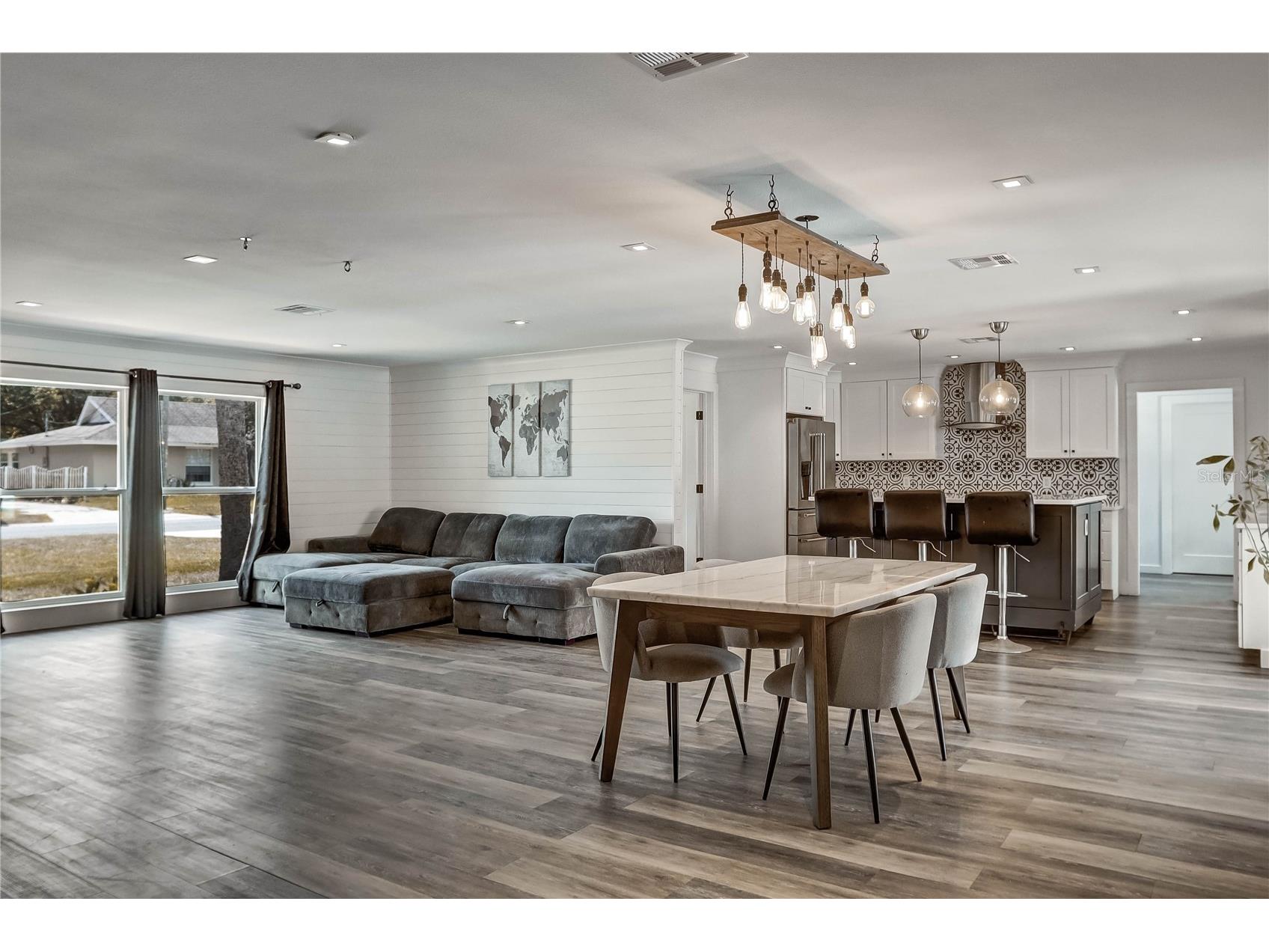 647 E Hillcrest Street Altamonte Springs FL 32701 OM725655 image8