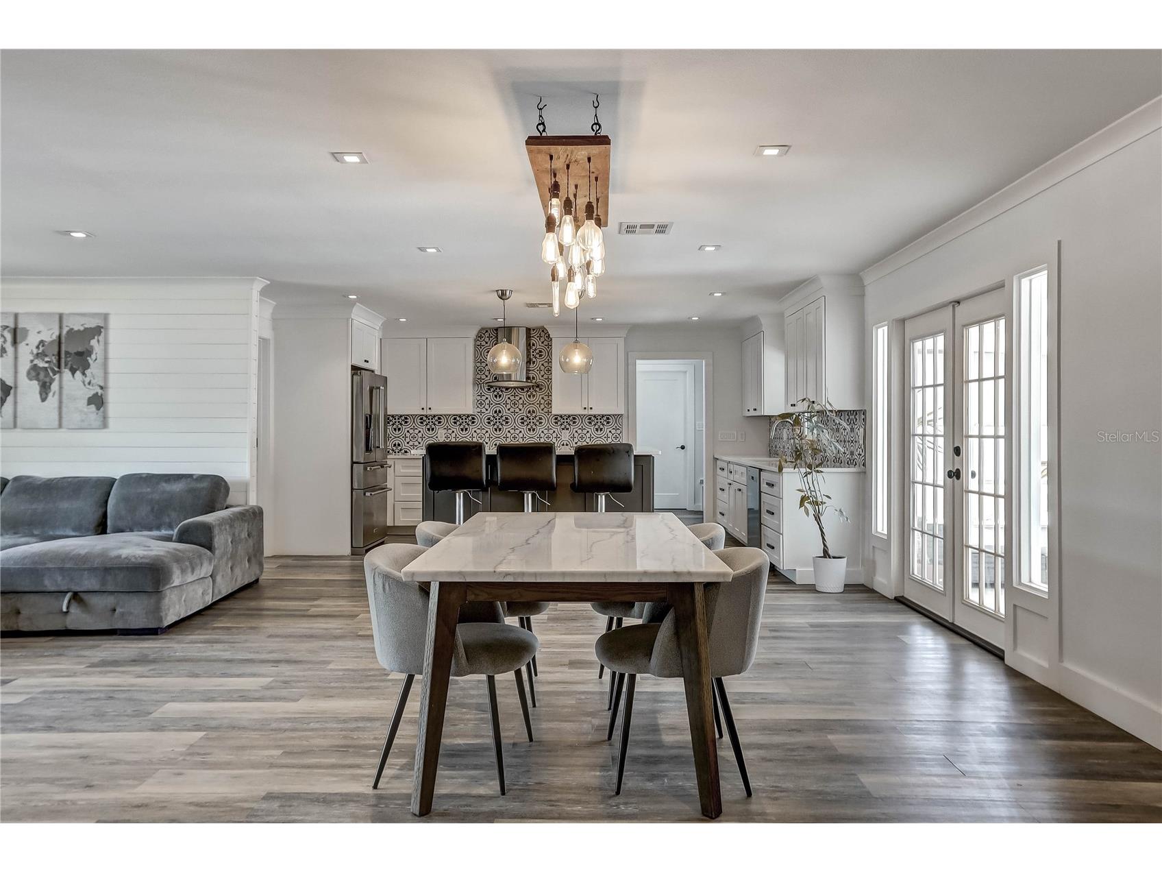 647 E Hillcrest Street Altamonte Springs FL 32701 OM725655 image9