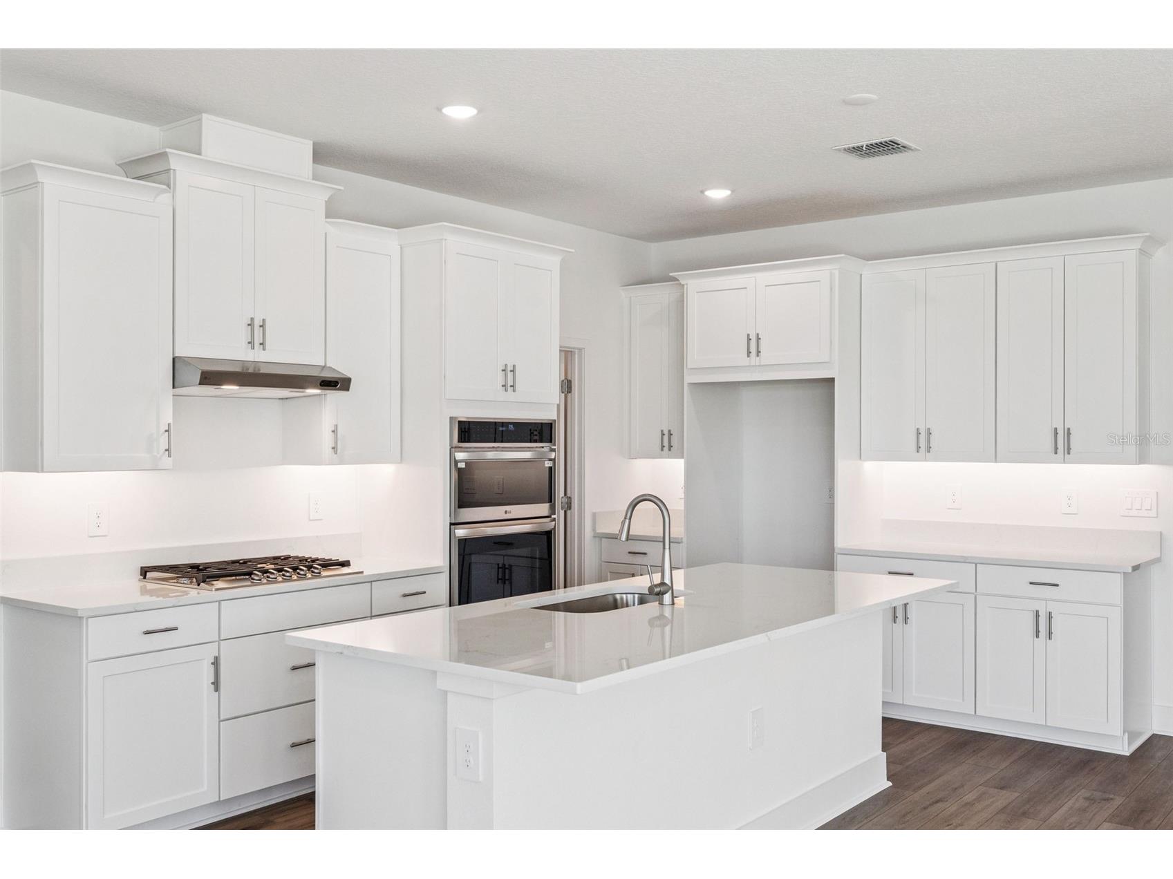 647 Emerald Grove Drive Apopka FL 32703 W7883029 image3