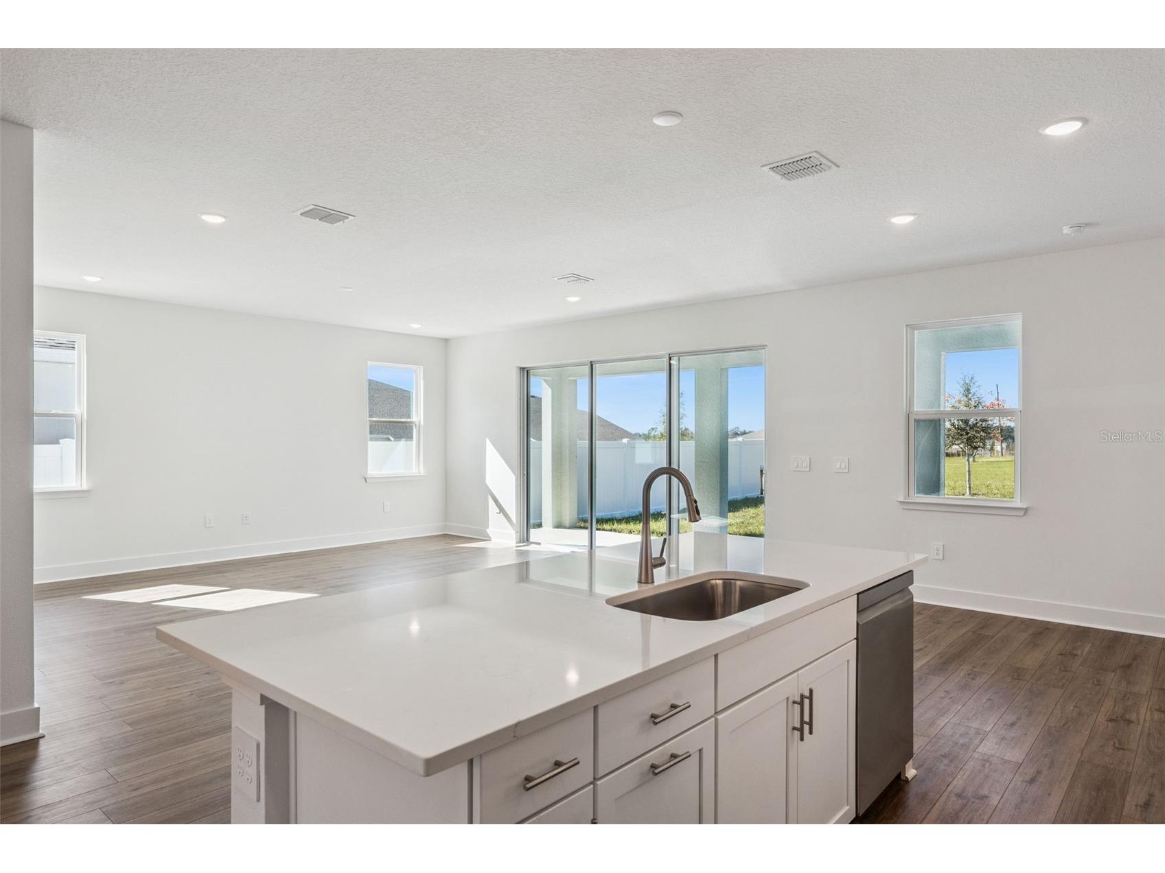 647 Emerald Grove Drive Apopka FL 32703 W7883029 image5