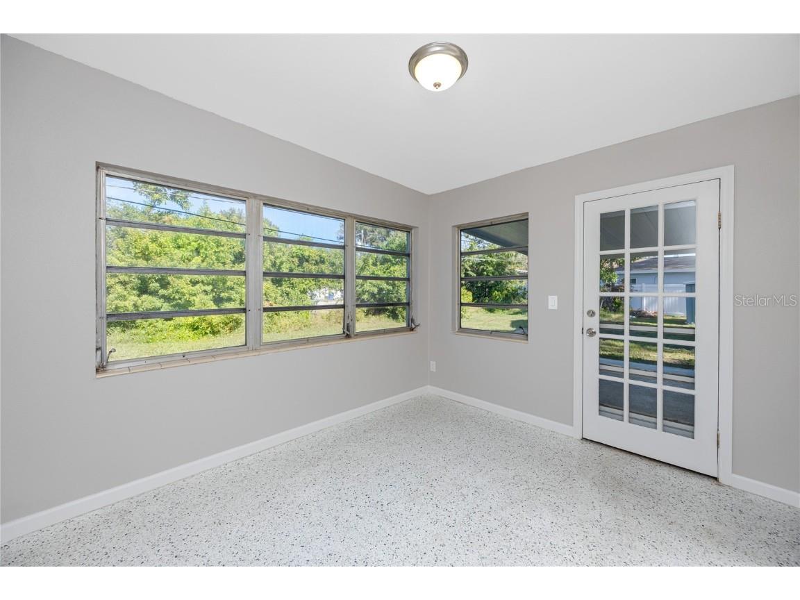 647 Garland Street N Saint Petersburg FL 33703 TB8445431 image13