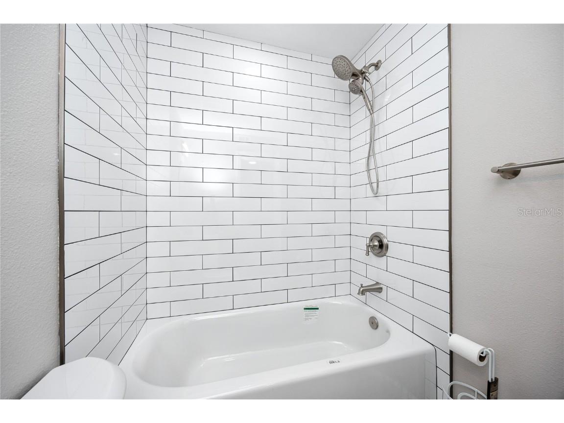 647 Garland Street N Saint Petersburg FL 33703 TB8445431 image16