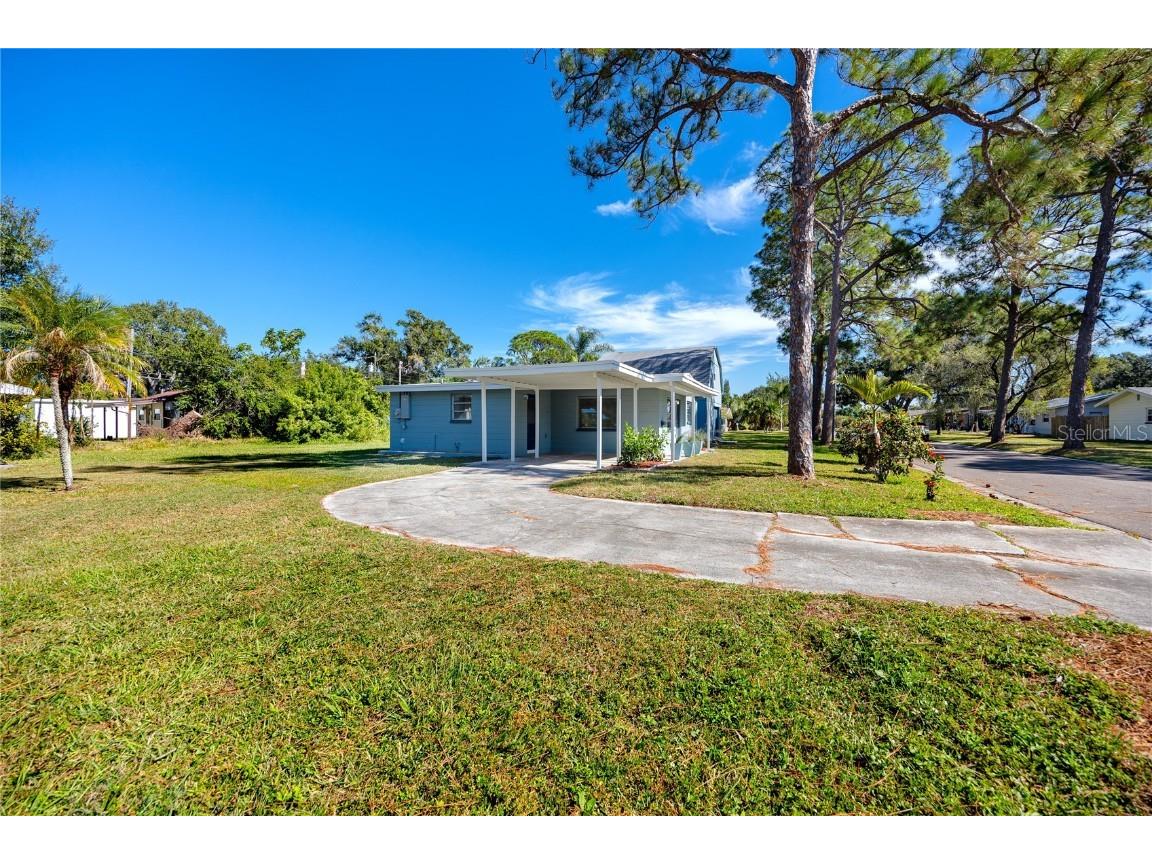 647 Garland Street N Saint Petersburg FL 33703 TB8445431 image2