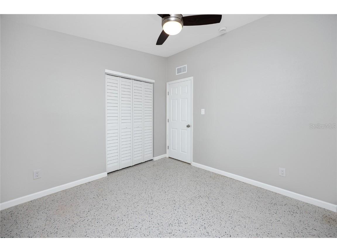 647 Garland Street N Saint Petersburg FL 33703 TB8445431 image22