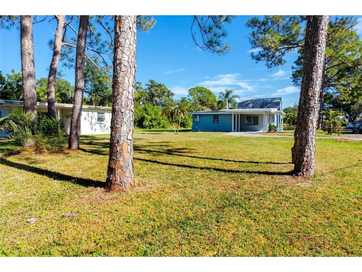 647 Garland Street N Saint Petersburg FL 33703 TB8445431 image37