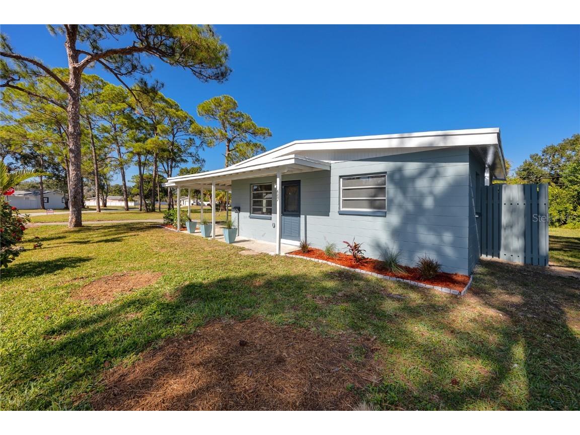 647 Garland Street N Saint Petersburg FL 33703 TB8445431 image44