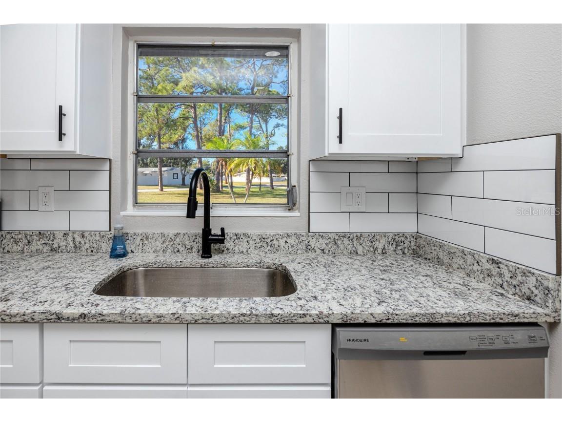 647 Garland Street N Saint Petersburg FL 33703 TB8445431 image7