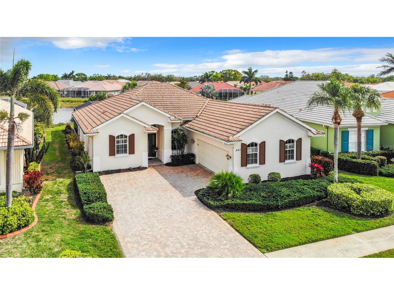 647 Lakescene Drive Venice FL 34293 N6131555 image1