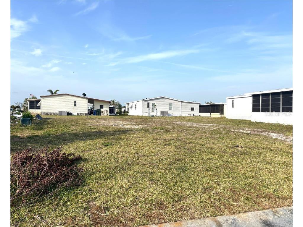 647 Los Altos North Port FL 34287 TB8365361 image1