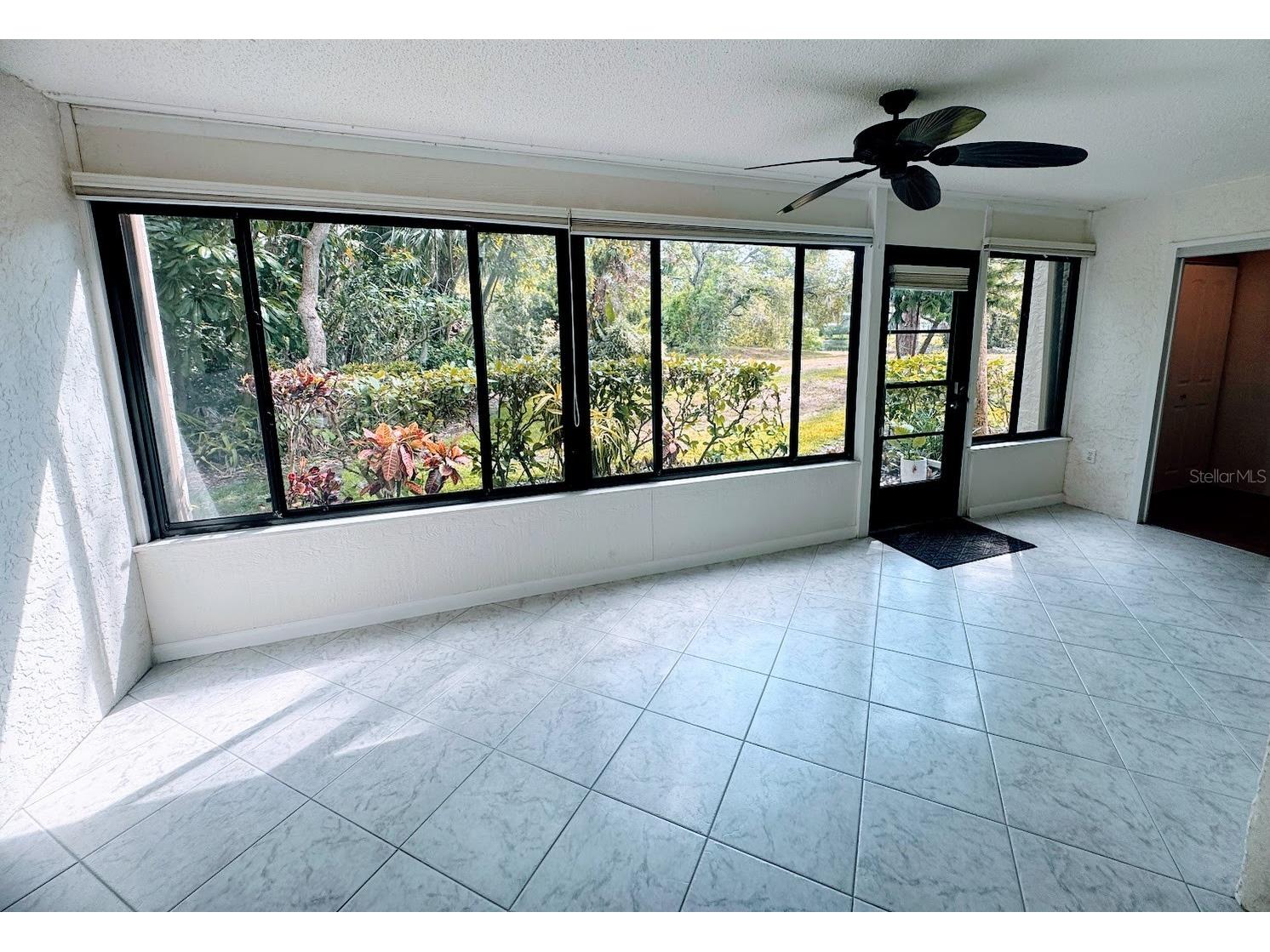 647 Woodlawn Drive #647 Bradenton FL 34210 A4651994 image3