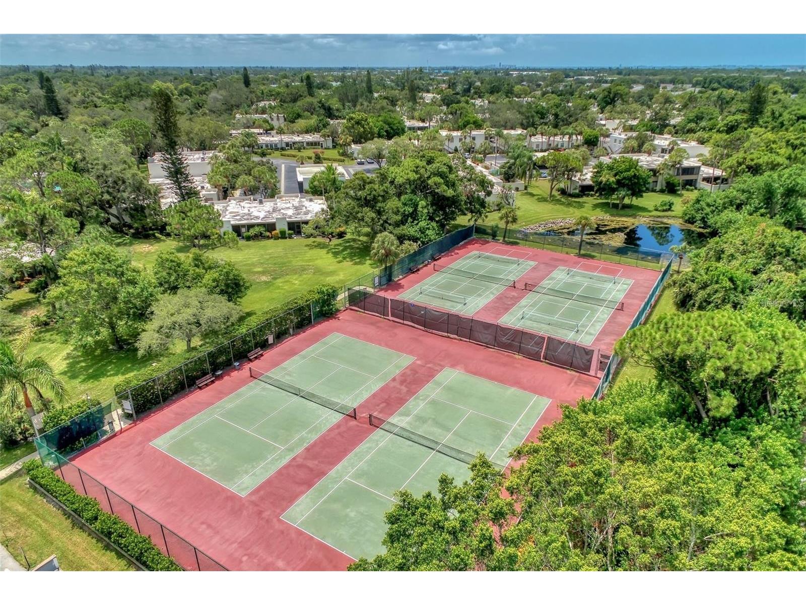 647 Woodlawn Drive #647 Bradenton FL 34210 A4696904 image32