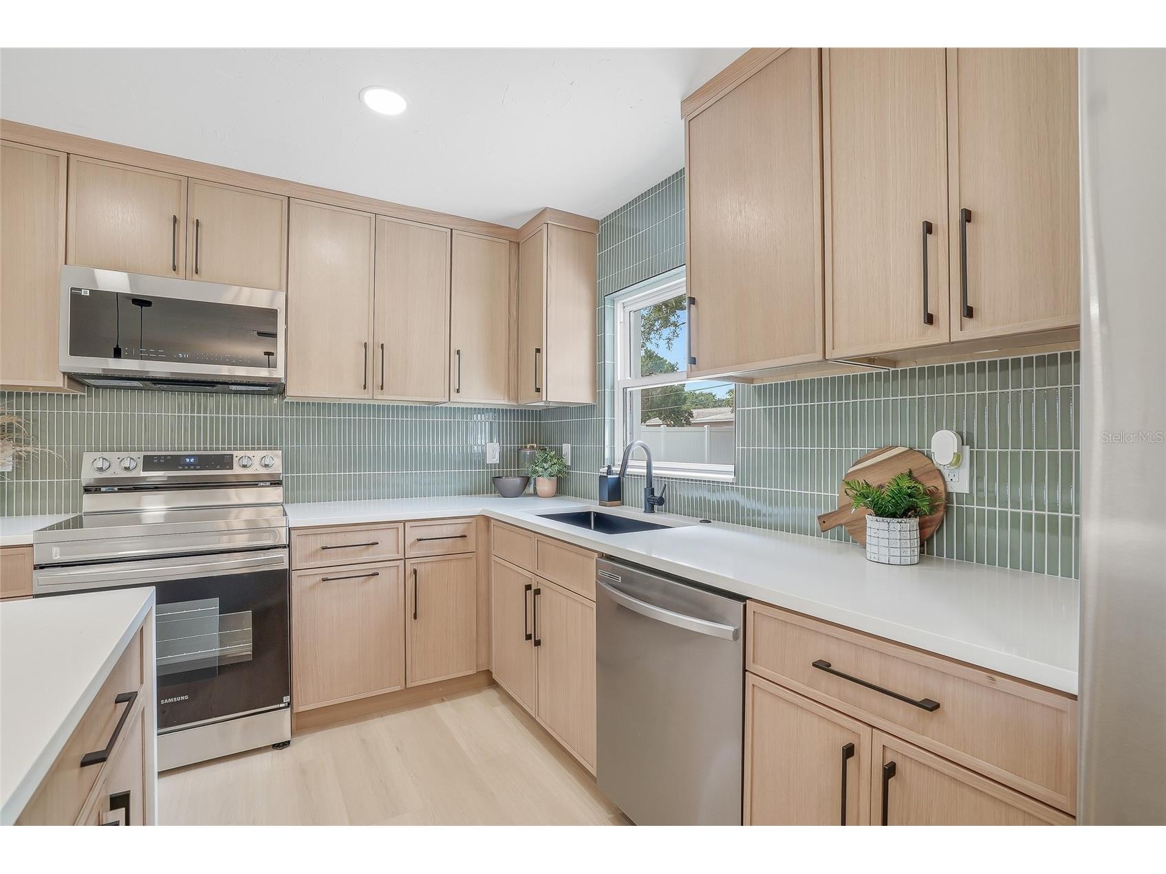 6470 26th Avenue N Saint Petersburg FL 33710 TB8511767 image12