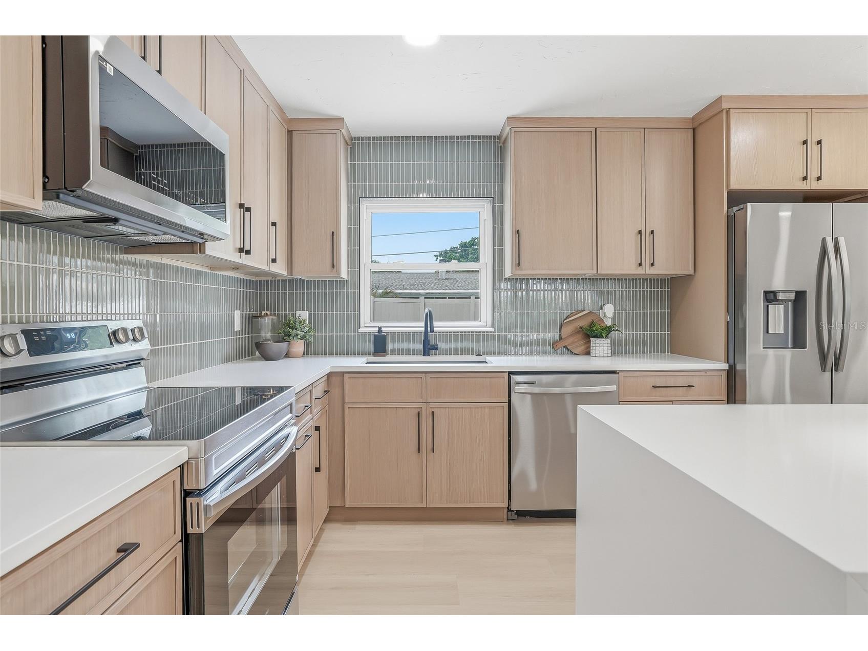 6470 26th Avenue N Saint Petersburg FL 33710 TB8511767 image13