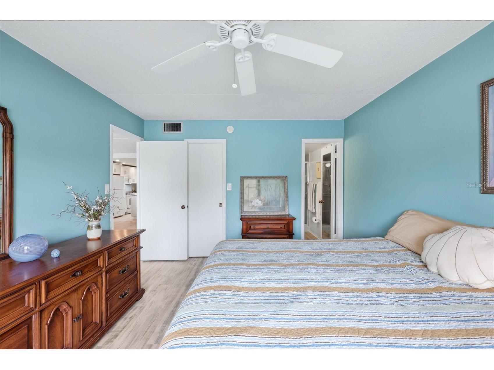 6470 Hollywood Boulevard #208 Sarasota FL 34231 - INTRACOASTAL WATERWAY A4696425 image10