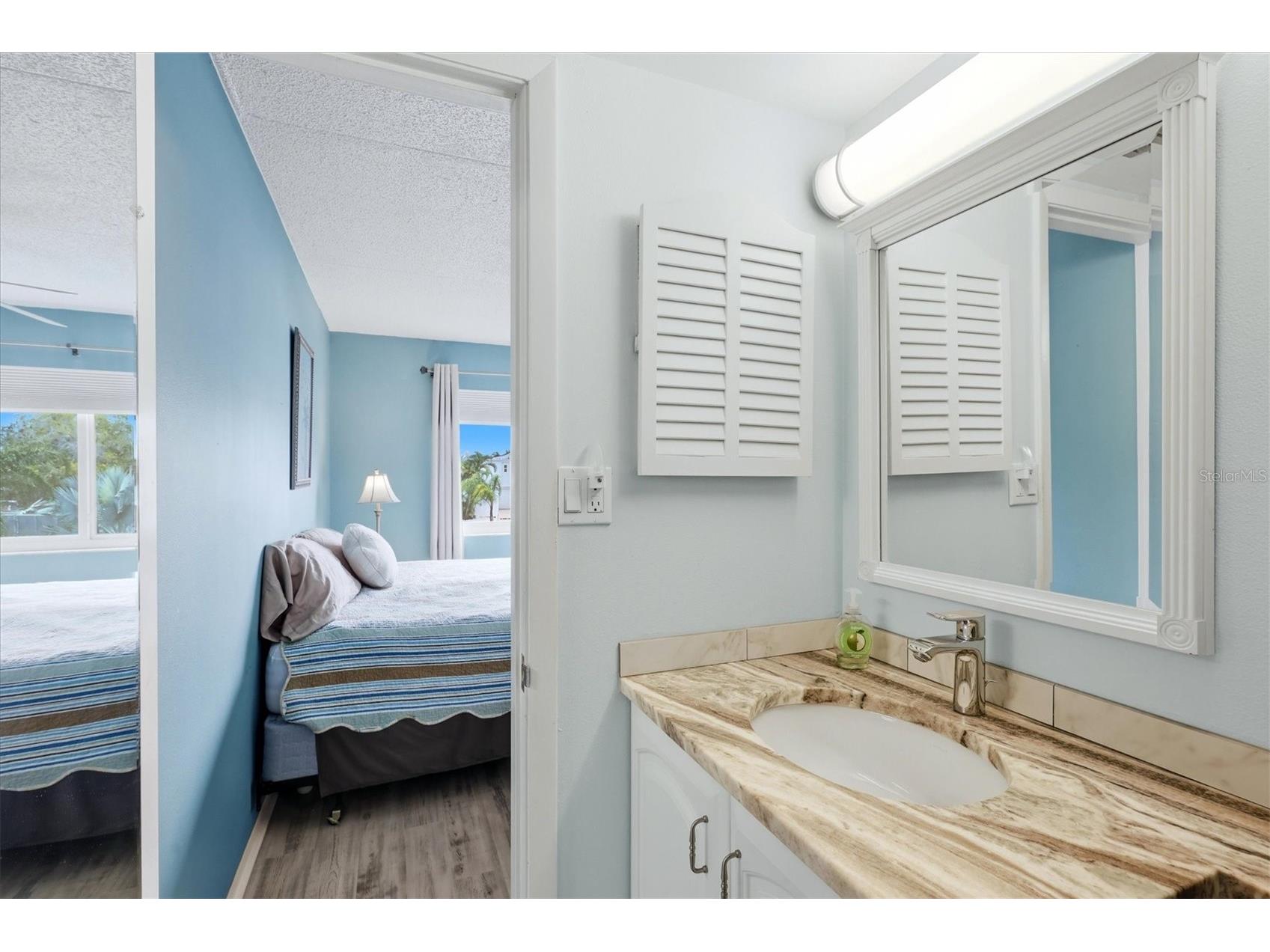 6470 Hollywood Boulevard #208 Sarasota FL 34231 - INTRACOASTAL WATERWAY A4696425 image13