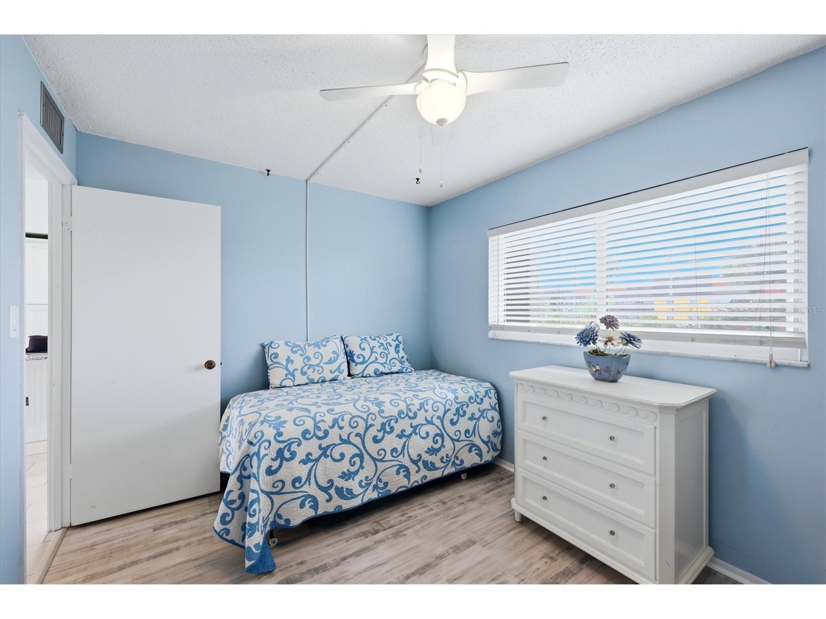 6470 Hollywood Boulevard #208 Sarasota FL 34231 - INTRACOASTAL WATERWAY A4696425 image19