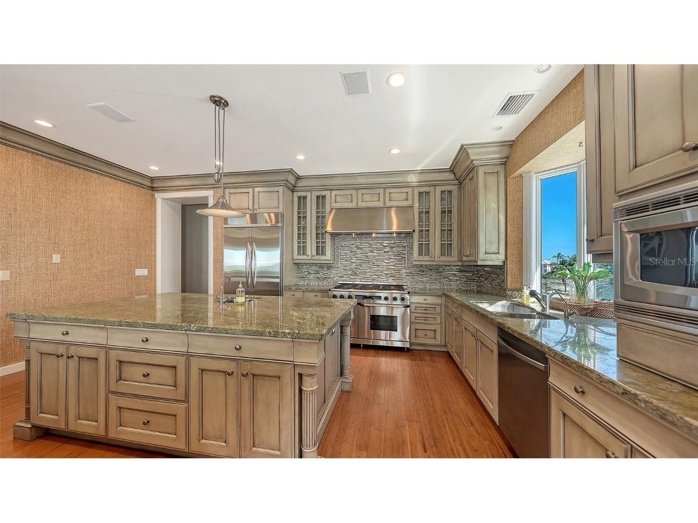 6477 Gulfside Road Longboat Key FL 34228 A4666887 image22