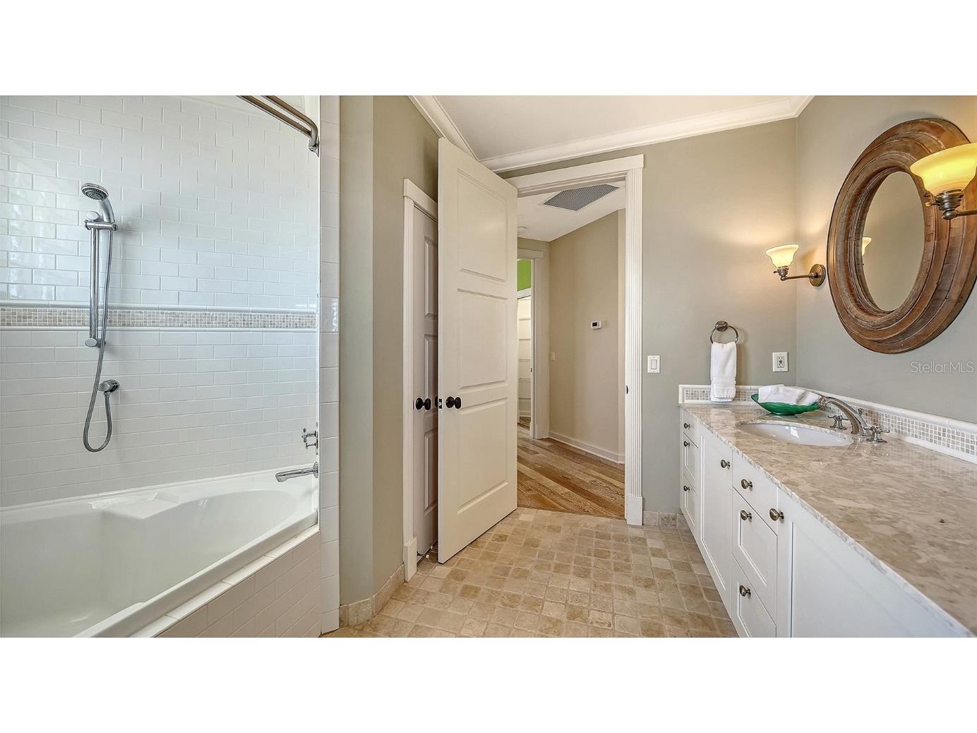 6477 Gulfside Road Longboat Key FL 34228 A4666887 image35