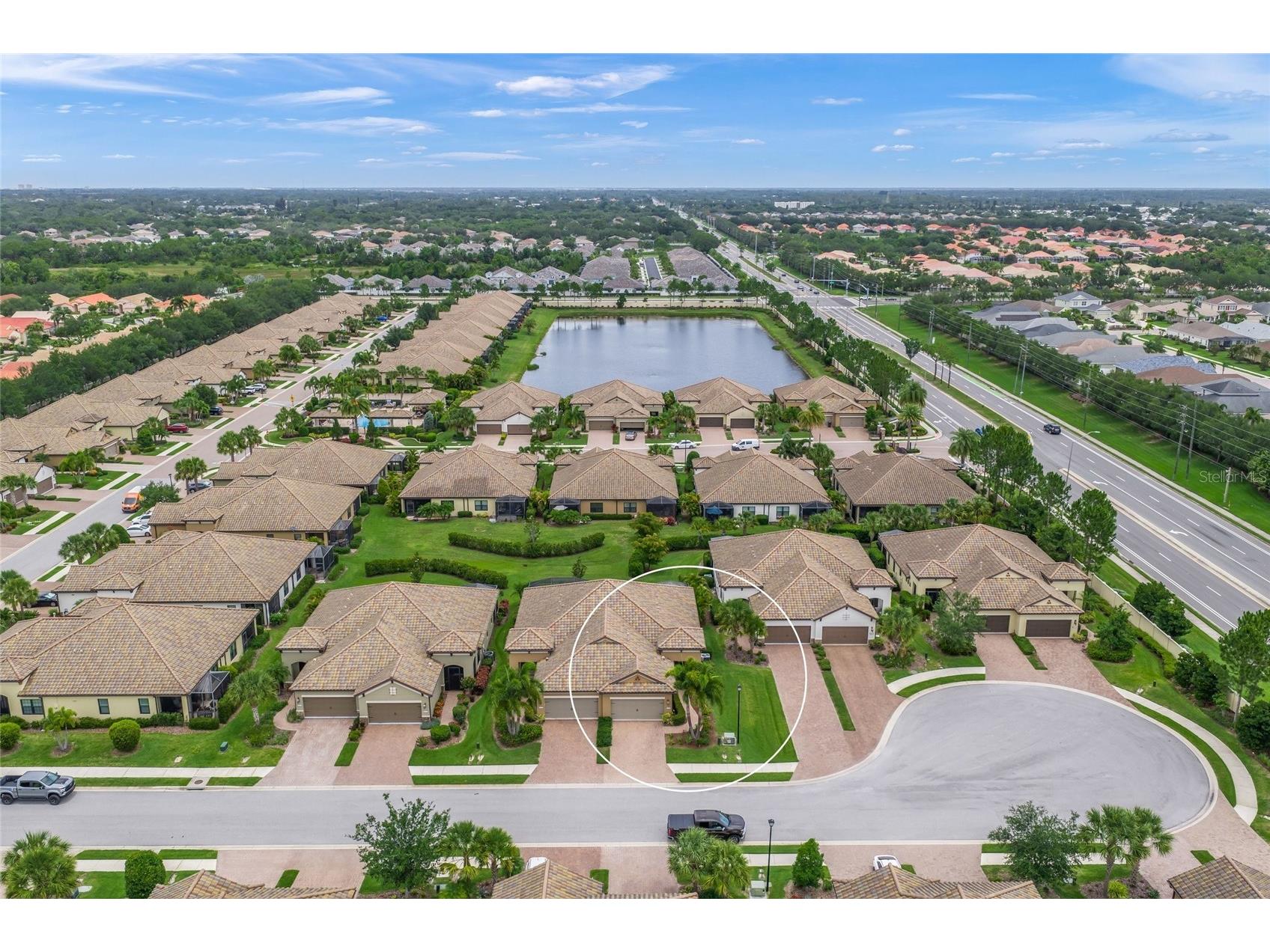 6479 Positano Court Sarasota FL 34243 A4696150 image2