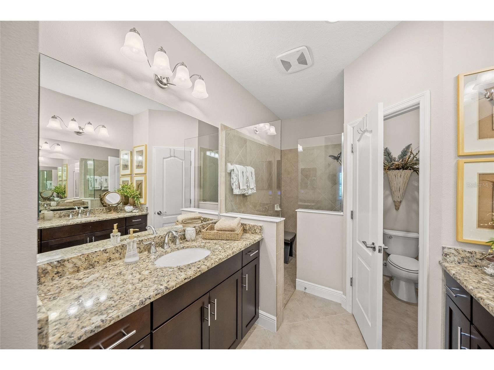6479 Positano Court Sarasota FL 34243 A4696150 image22