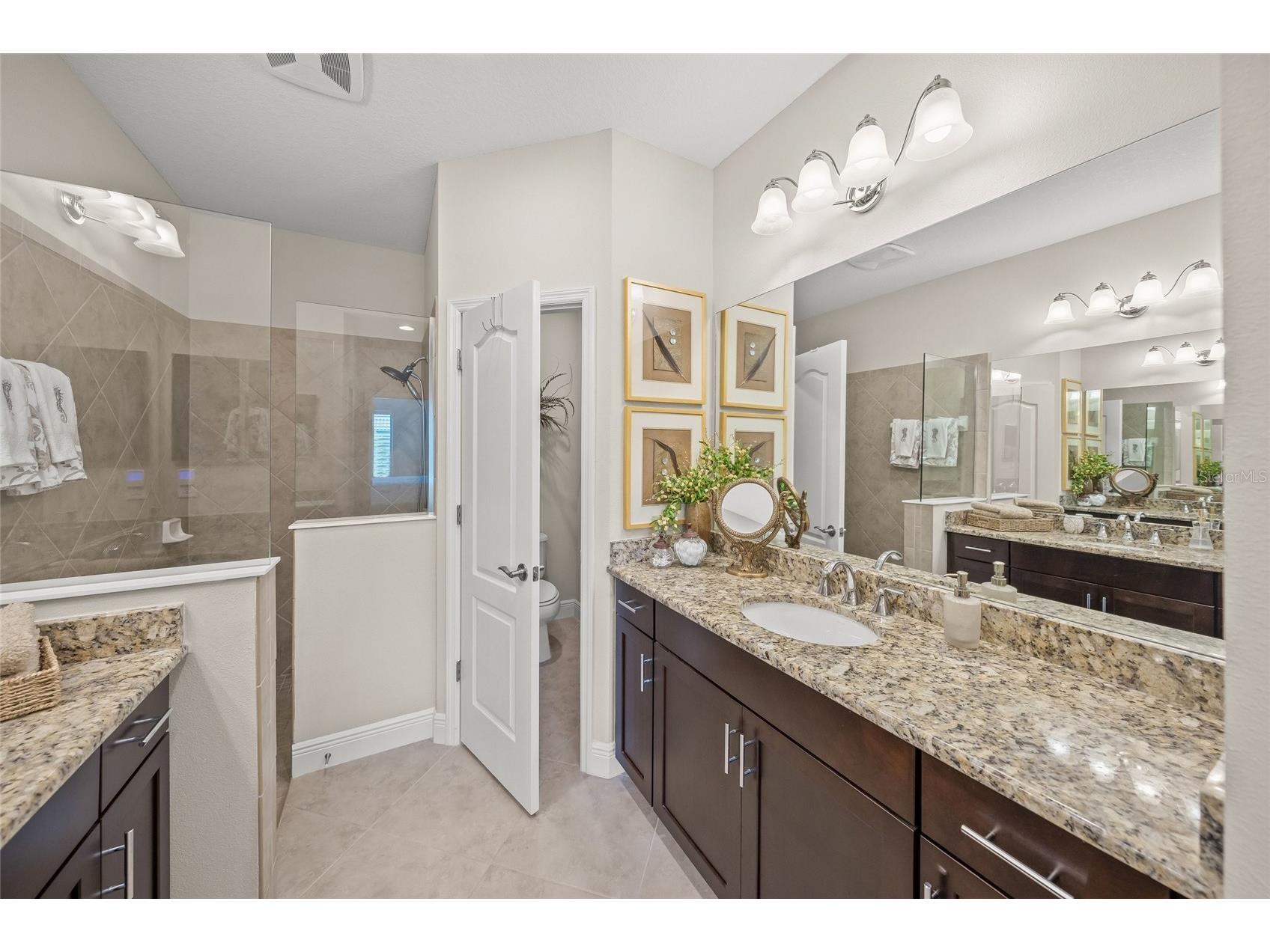 6479 Positano Court Sarasota FL 34243 A4696150 image24