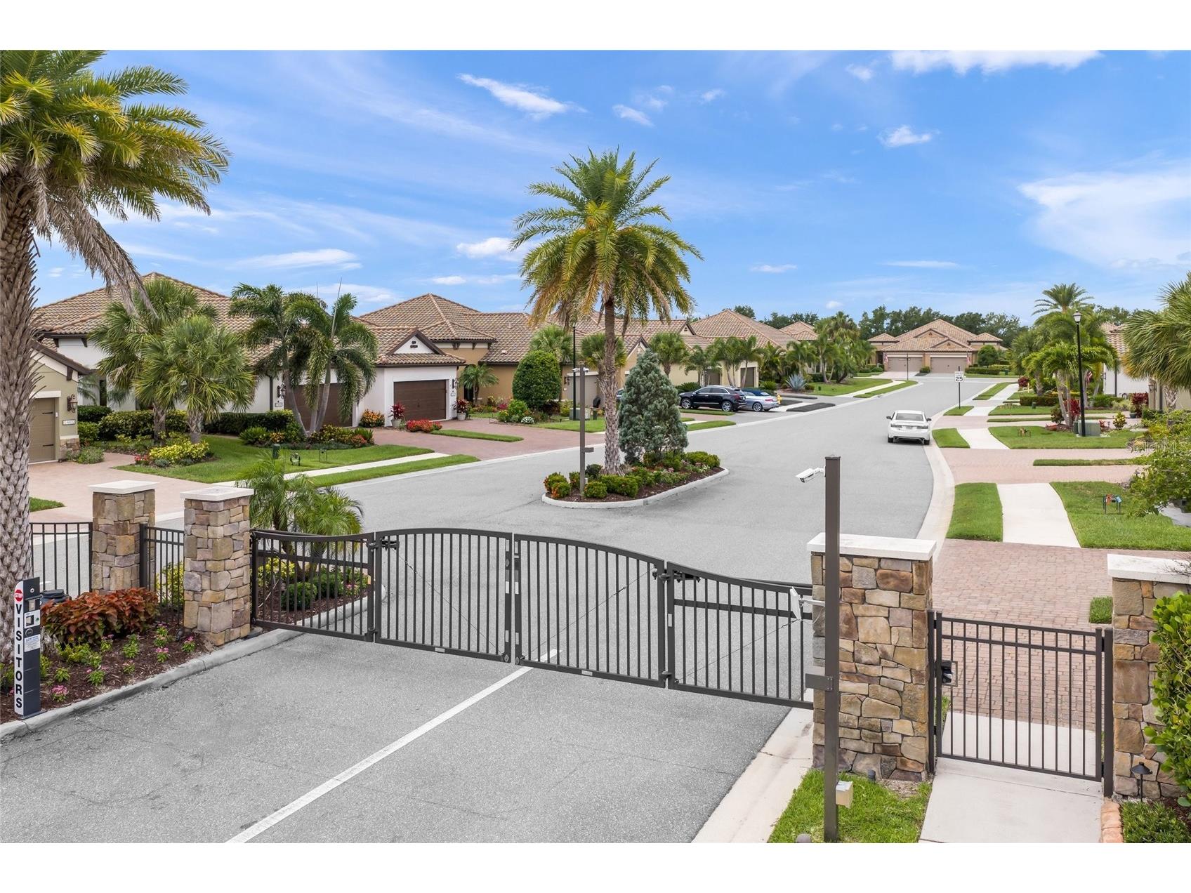 6479 Positano Court Sarasota FL 34243 A4696150 image41