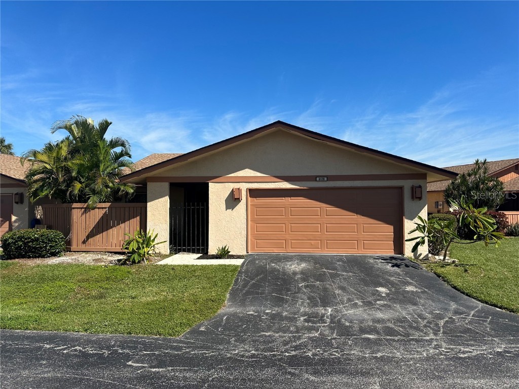 6479 Royal Woods Drive Fort Myers FL 33908 O6324404 image1