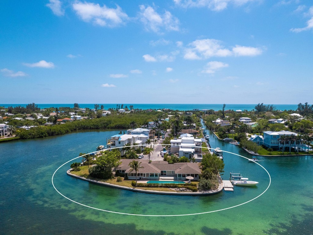 648 Bayview Drive Longboat Key FL 34228 - BISHOPS BAYOU A4569059 image1