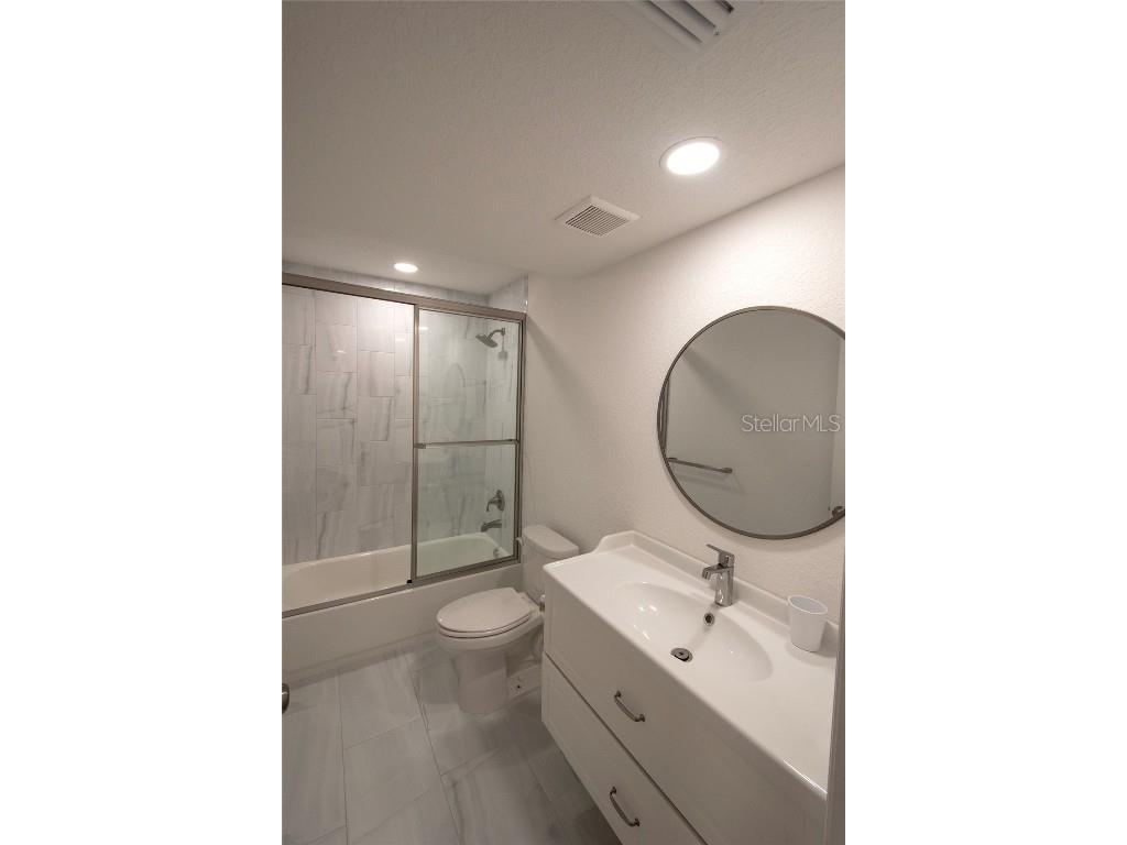 648 Cohen Way Sarasota FL 34236 A4672796 image25