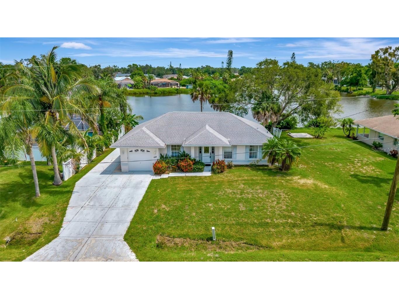 648 Dolphin Road Venice FL 34293 - DOLPHIN LAKE A4575119 image1