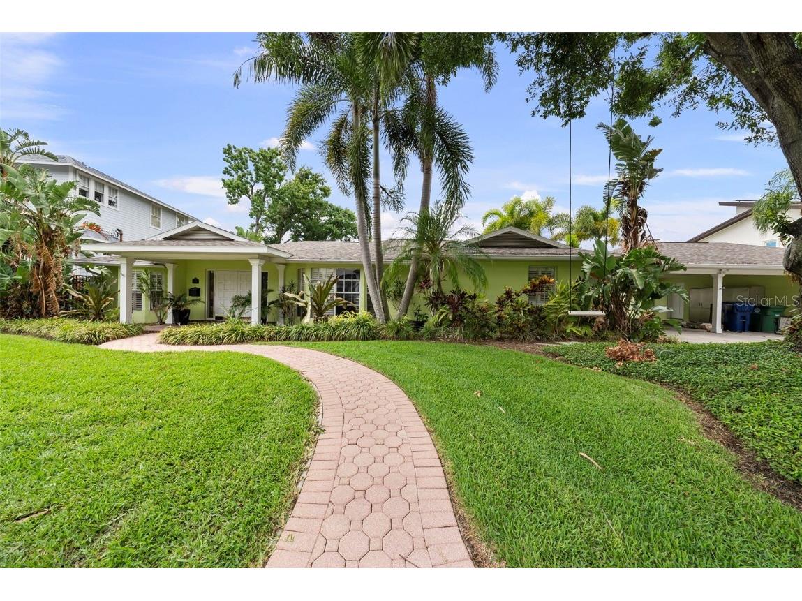 648 Geneva Place Tampa FL 33606 - CANAL TO HILLSBOROUGH BAY TB8395082 image1