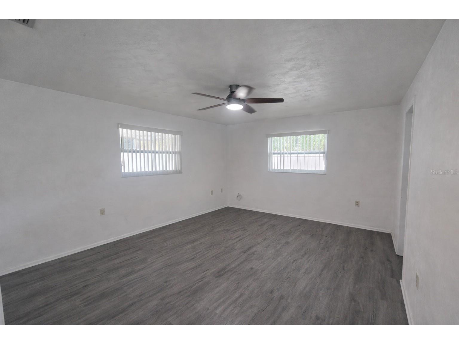 6480 31st Terrace N Saint Petersburg FL 33710 TB8484016 image12