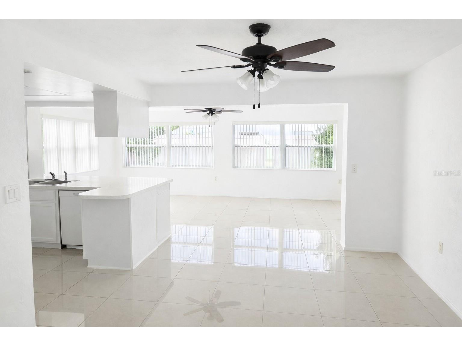 6480 31st Terrace N Saint Petersburg FL 33710 TB8484016 image22