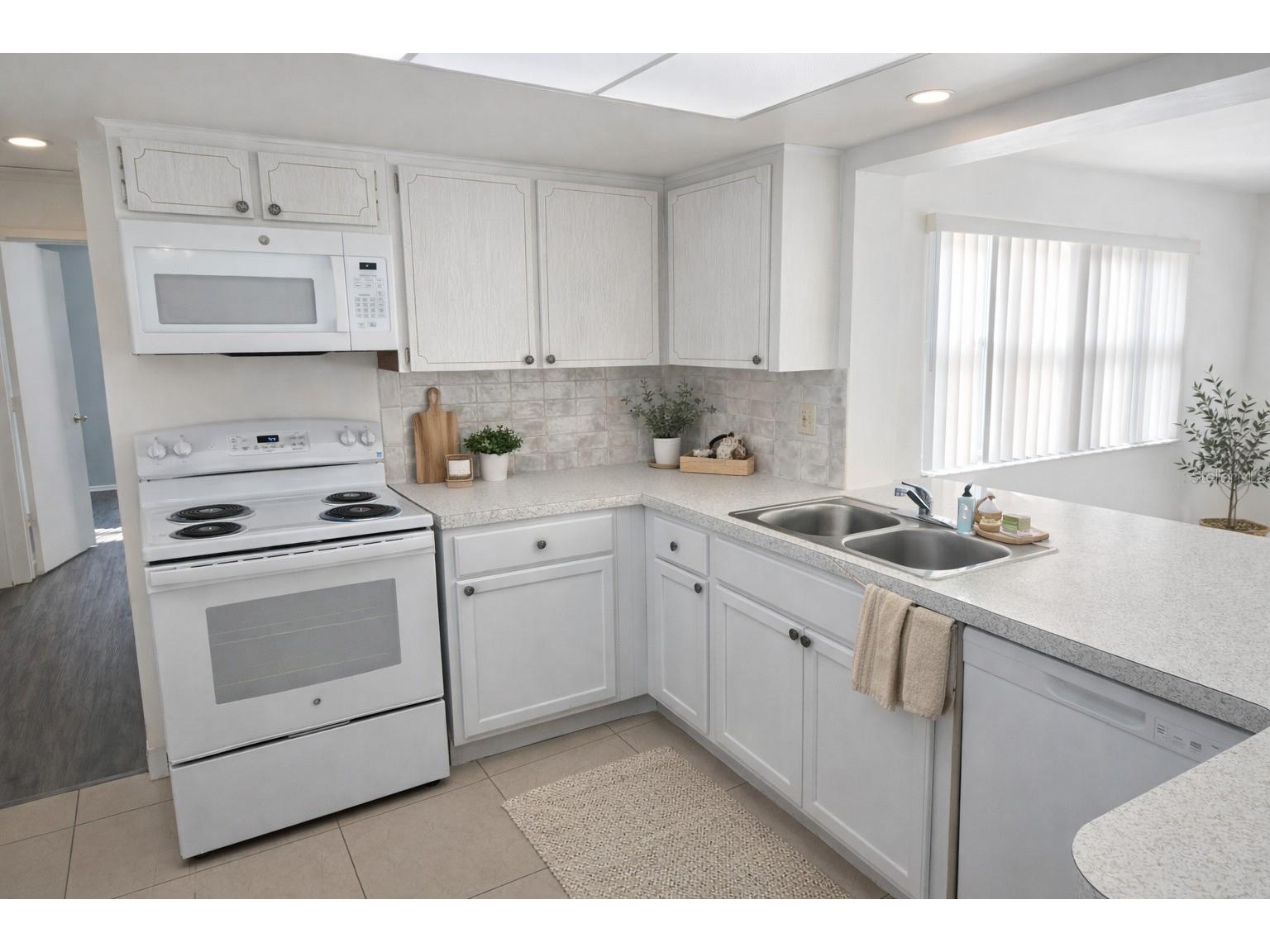 6480 31st Terrace N Saint Petersburg FL 33710 TB8484016 image8