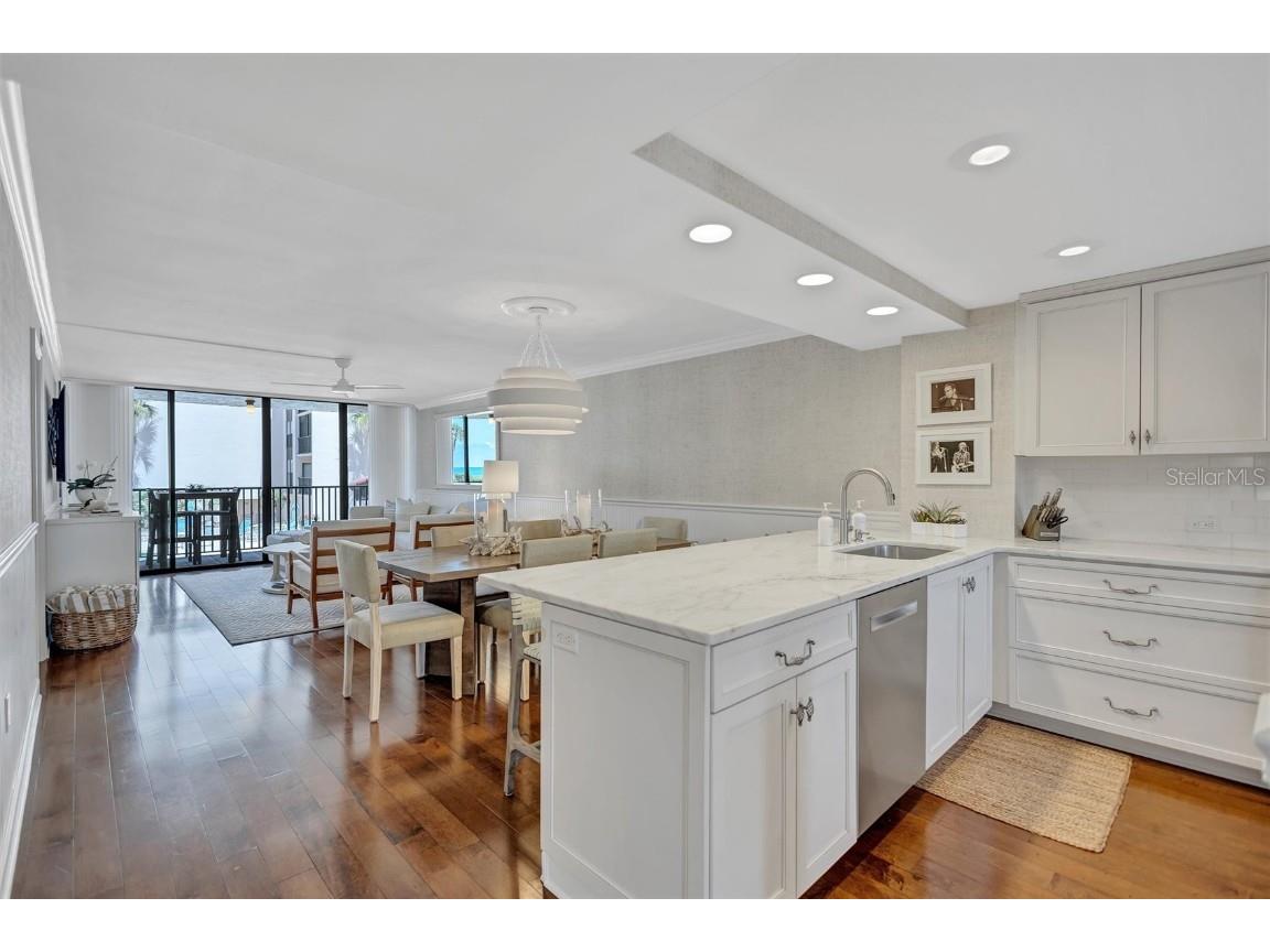 6480 Midnight Pass Road #211 Sarasota FL 34242 - CRESCENT BEACH/GULF A4658604 image8