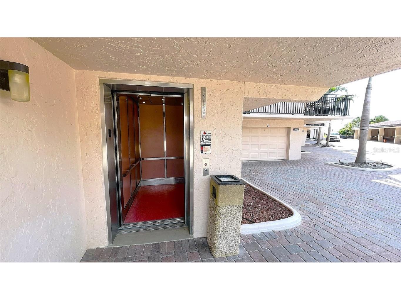 6480 Midnight Pass Road #403 Sarasota FL 34242 - CRESCENT BEACH / GULF C7516381 image9