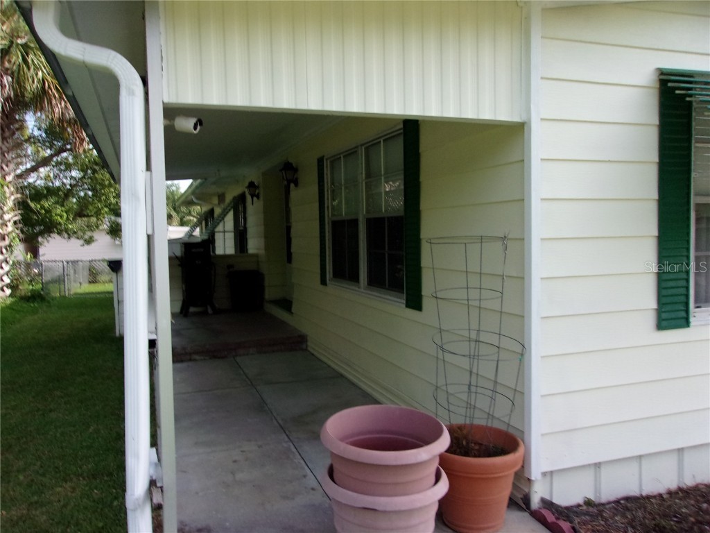 6485 NE 2nd Street Ocala FL 34470 OM701909 image3